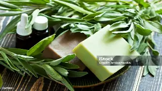 告别僵硬！3分钟学会办公室“葛优瘫”式自我按摩，拯救你的颈椎腰椎 图片