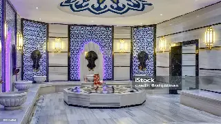 告别僵硬！武汉打工人必备：5分钟办公室自我按摩速成指南