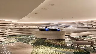 告别亚健康：武汉白领必备的3分钟办公室自我按摩技巧，唤醒身体能量！